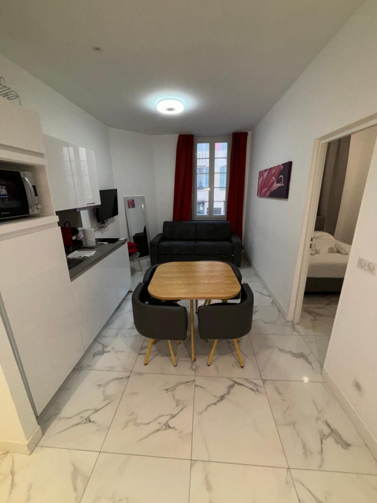 Appartement 4 Couchages Idealement Place Promenade Des Anglais / Cours Saleya Nice Exteriér fotografie